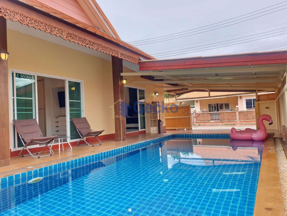 3 Bedrooms House in Baan Suan Neramit  East Pattaya H010123 (Cover Photo)