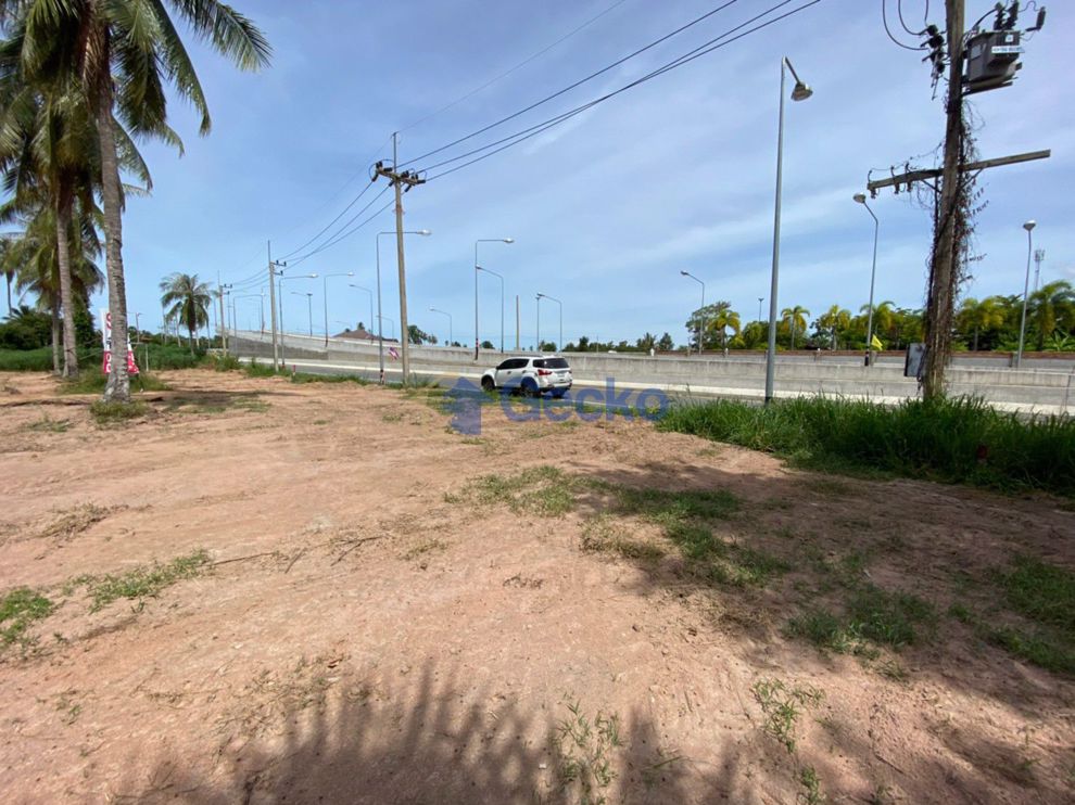 Land available in Huay Yai L010146 (Photo 4)