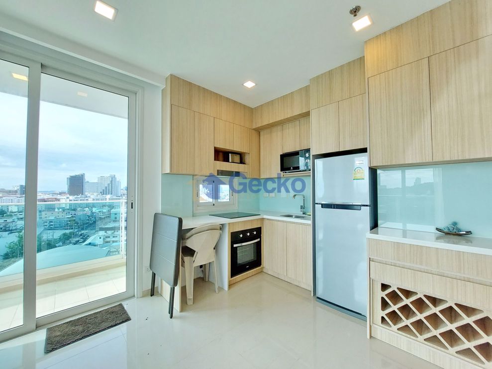 1 Bedroom Condo in City Garden Tower South Pattaya C010151 (Photo 2)