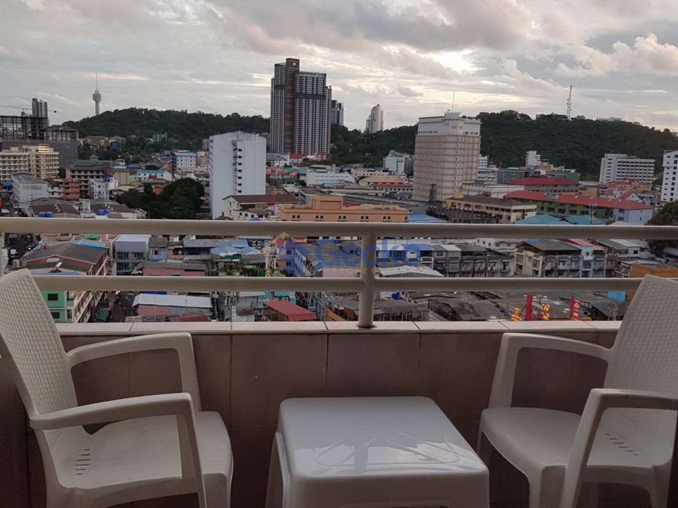 1 ห้องนอน คอนโดมิเนี่ยม in Center Condotel พัทยาใต้ C010160 (Cover Photo)