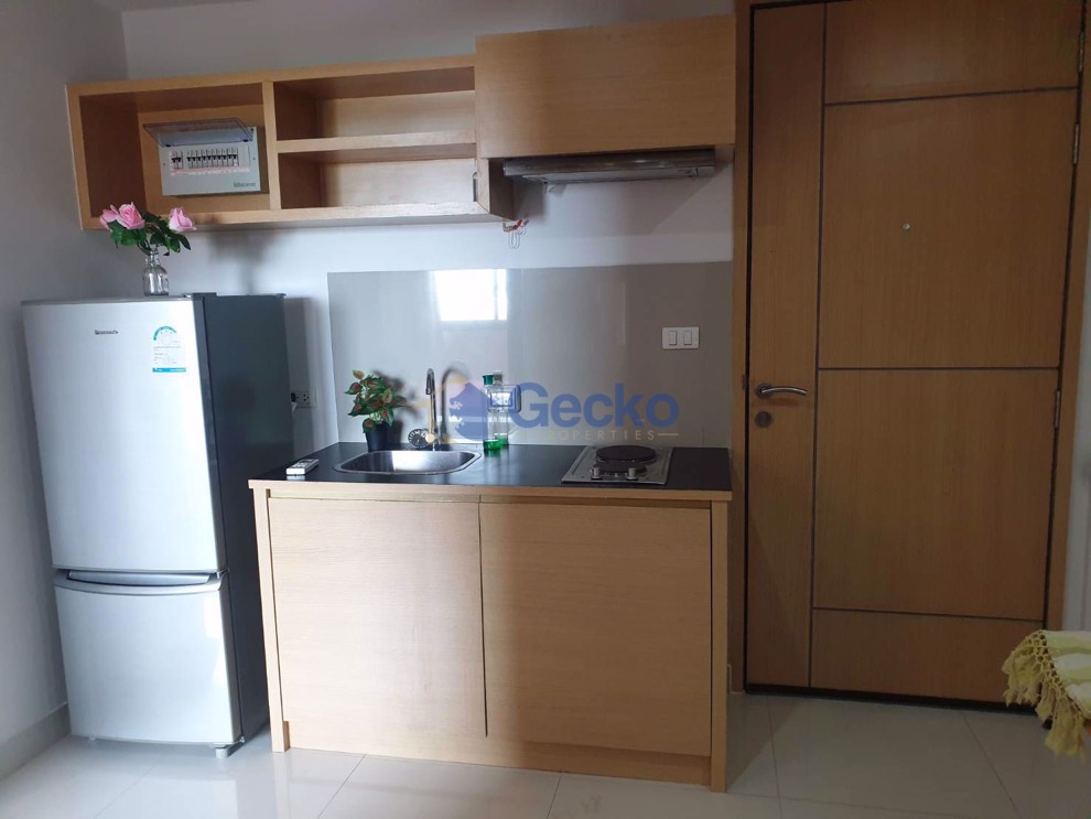 1 ห้องนอน คอนโดมิเนี่ยม in Na Lanna  พัทยากลาง C010172 (Photo 1)