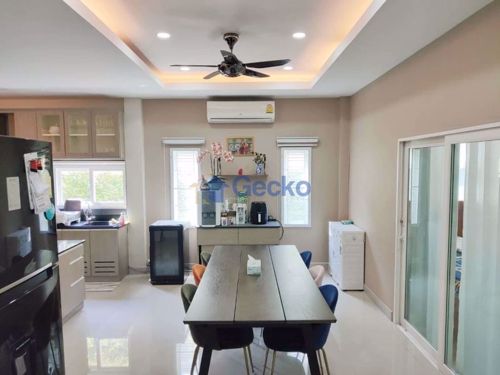 3 ห้องนอน บ้าน in Patta Village  พัทยาตะวันออก H010180 (Photo 3)