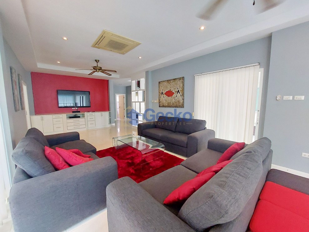 4 Bedrooms House in Green Field Villa 1  East Pattaya H007067 (Photo 4)