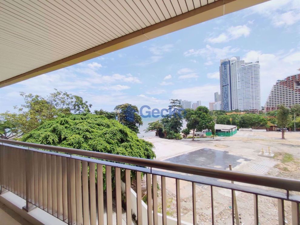 1 Bedroom Condo in The Cove Pattaya Wongamat C010192 (Photo 1)