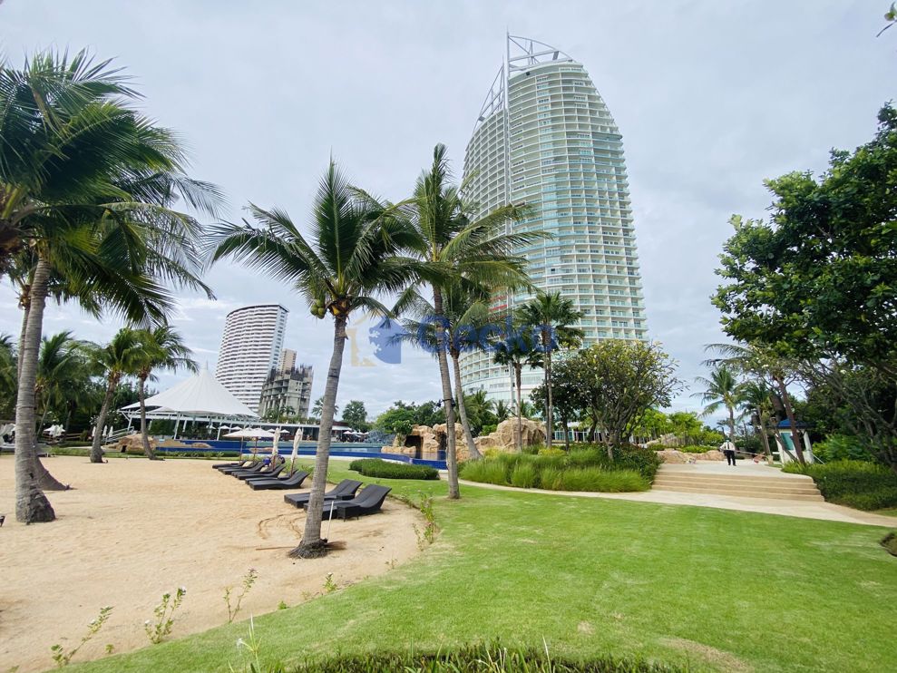Studio Condo in Movenpick White Sand Beach Pattaya Na Jomtien C010204 (Photo 2)