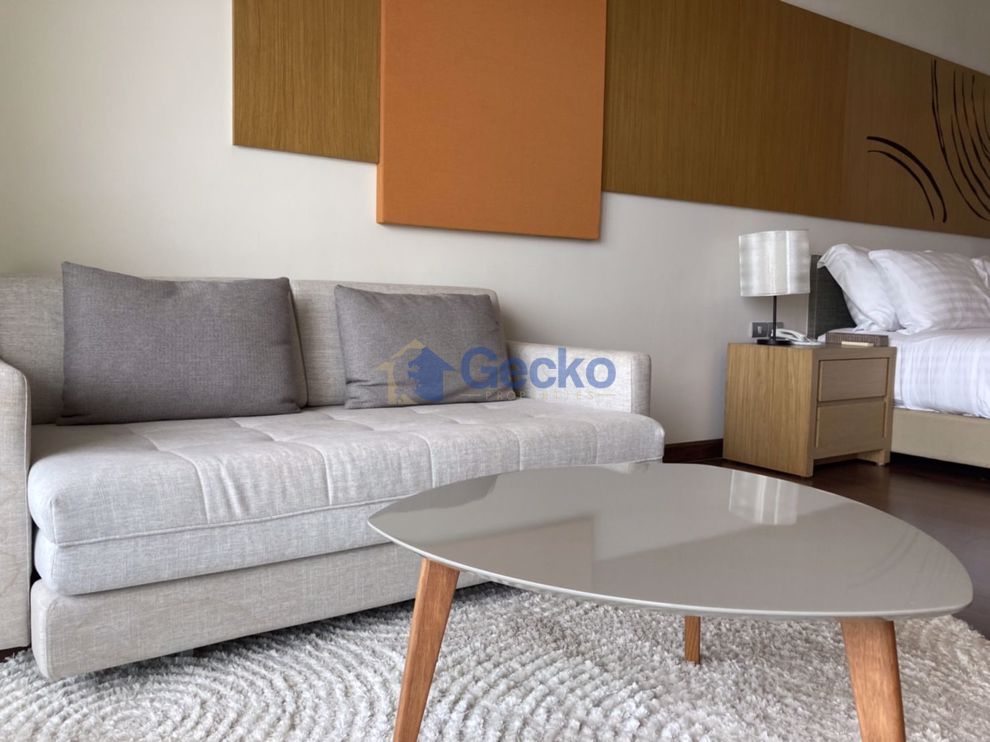 Studio Condo in Movenpick White Sand Beach Pattaya Na Jomtien C010204 (Photo 4)