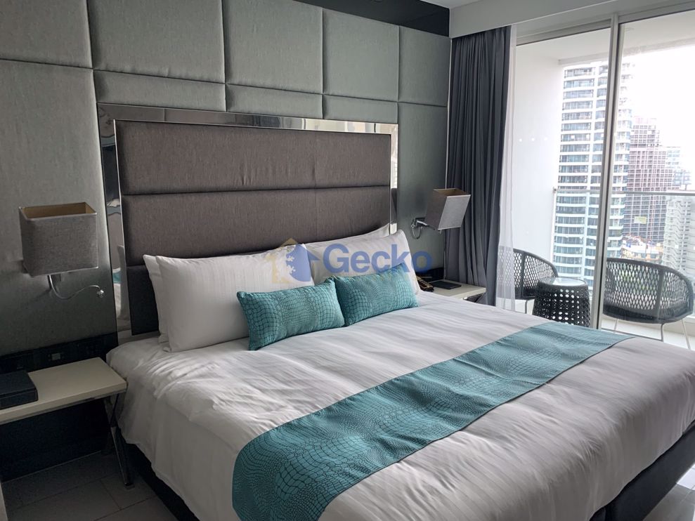 Studio Condo in Sky Residences Pratumnak C009155 (Photo 3)