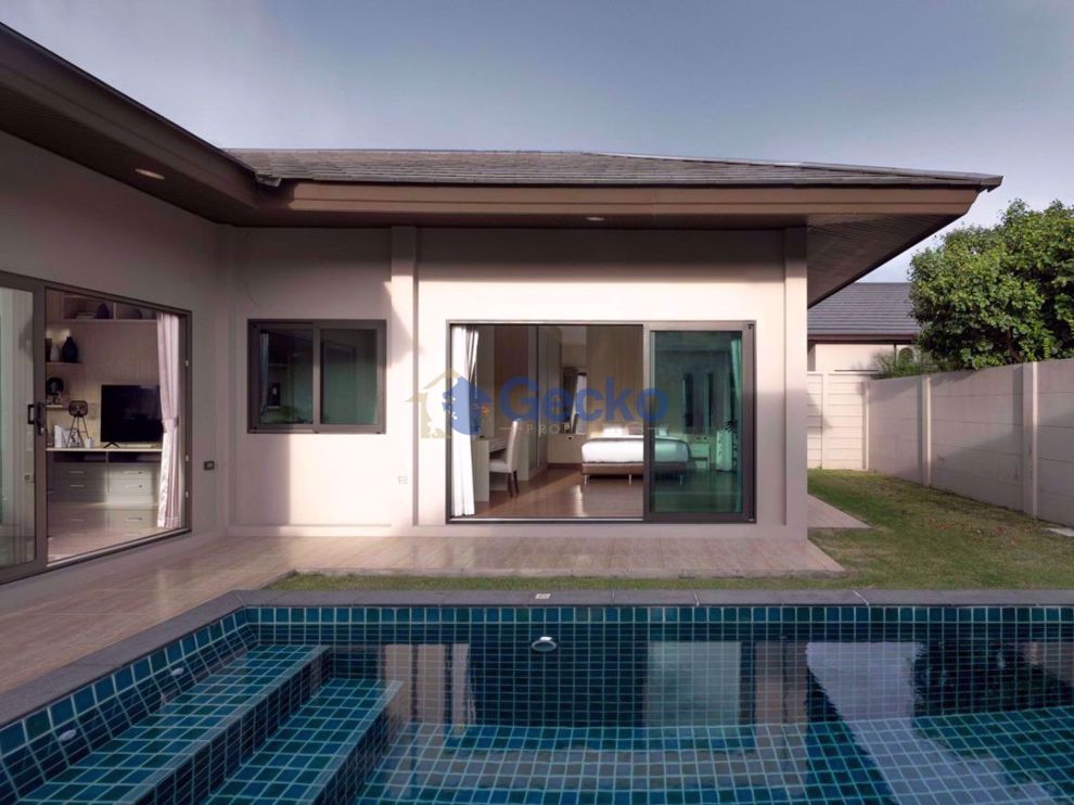 3 Bedrooms House in Baan Pattaya 5  Huay Yai H010216 (Cover Photo)