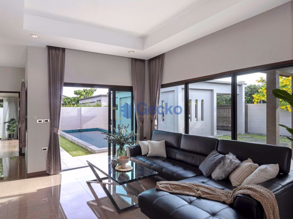 3 Bedrooms House in Baan Pattaya 5  Huay Yai H010216 (Photo 4)