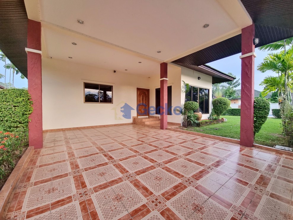 3 Bedrooms House in SP Village 3  East Pattaya H006969 (Photo 3)