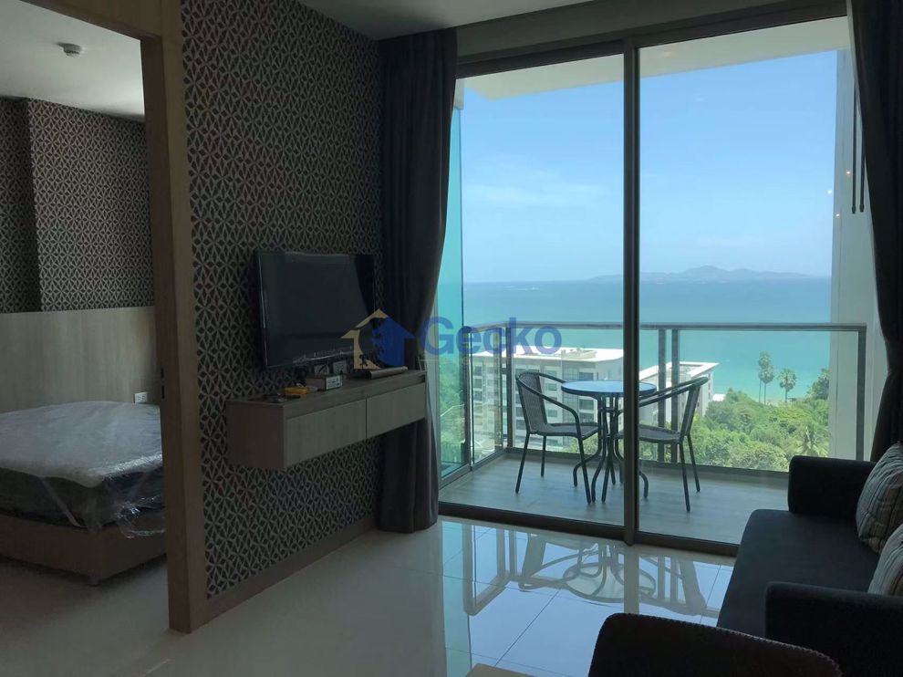 1 Bedroom Condo in The Riviera Wong Amat Beach Wongamat C007796 (Photo 3)