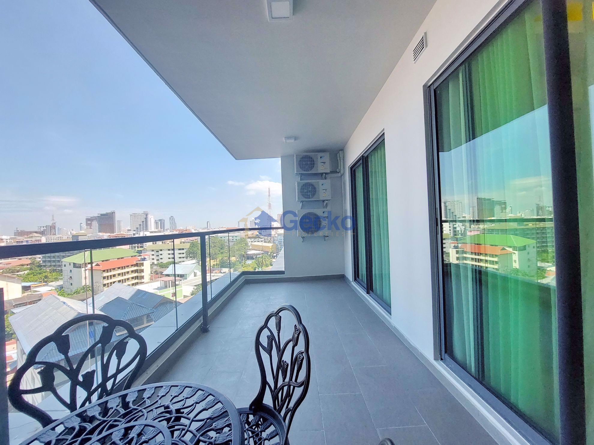 2 Bedrooms Condo in Arcadia Millennium Tower South Pattaya C005282