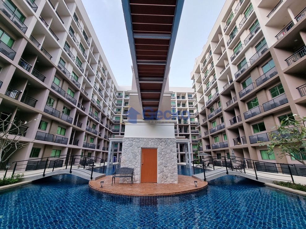 Arcadia Beach Continental (Photo 1)