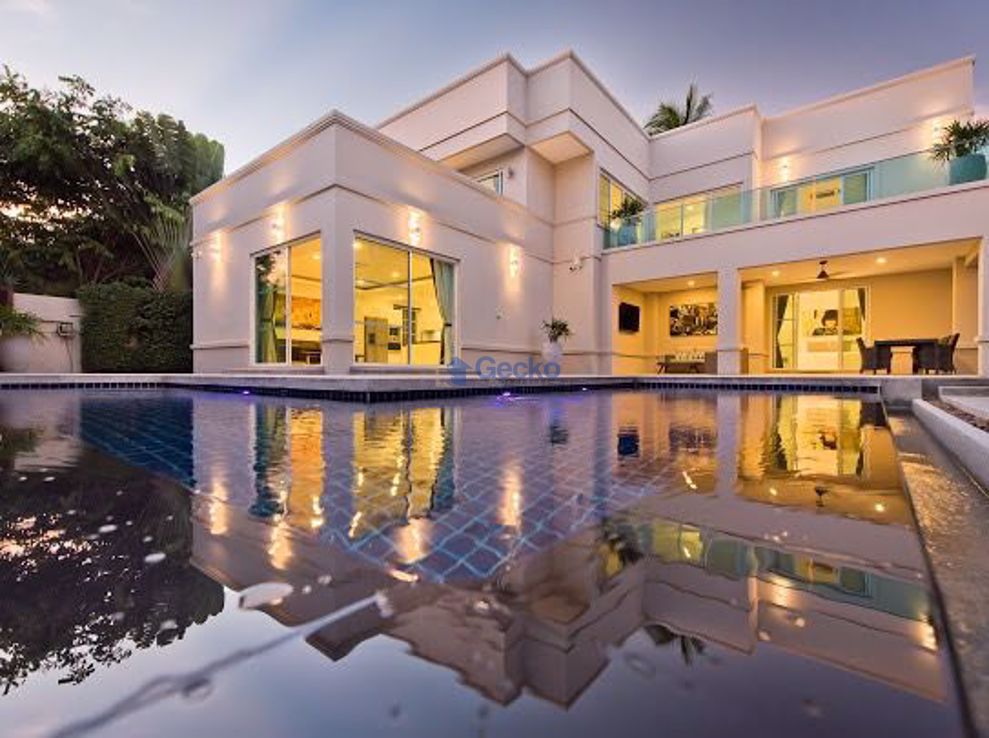 5 Bedrooms House in The Vineyard Phase I  East Pattaya H010297 (Cover Photo)