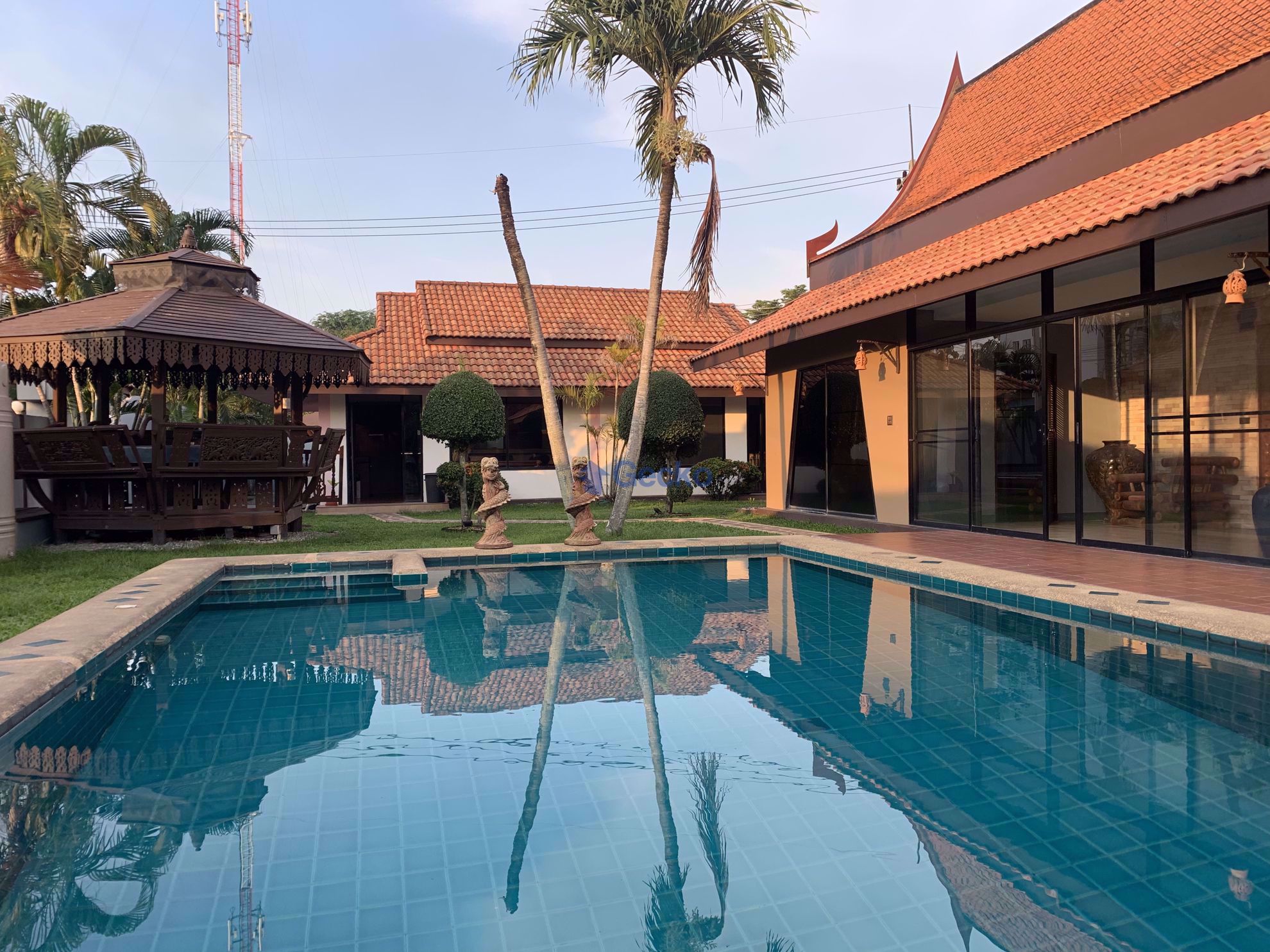 3 Bedrooms House  East Pattaya H008657