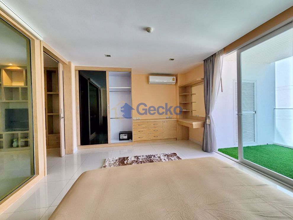 1 Bedroom Condo in Beachfront Jomtien Residence Na Jomtien C010315 (Photo 2)