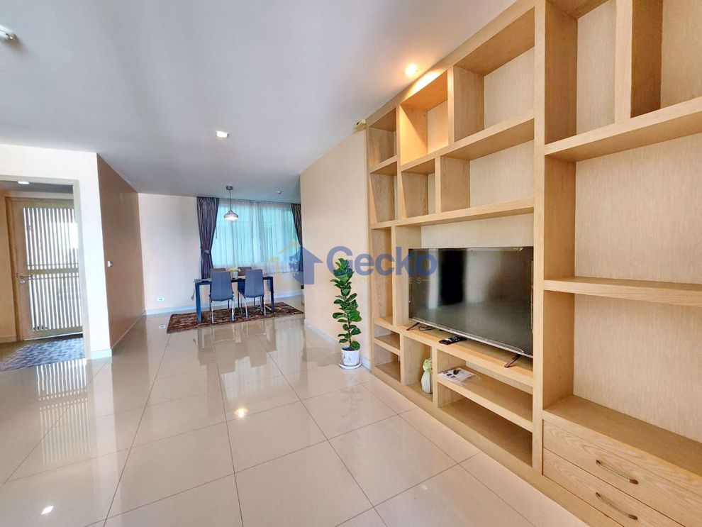 1 Bedroom Condo in Beachfront Jomtien Residence Na Jomtien C010315 (Photo 3)