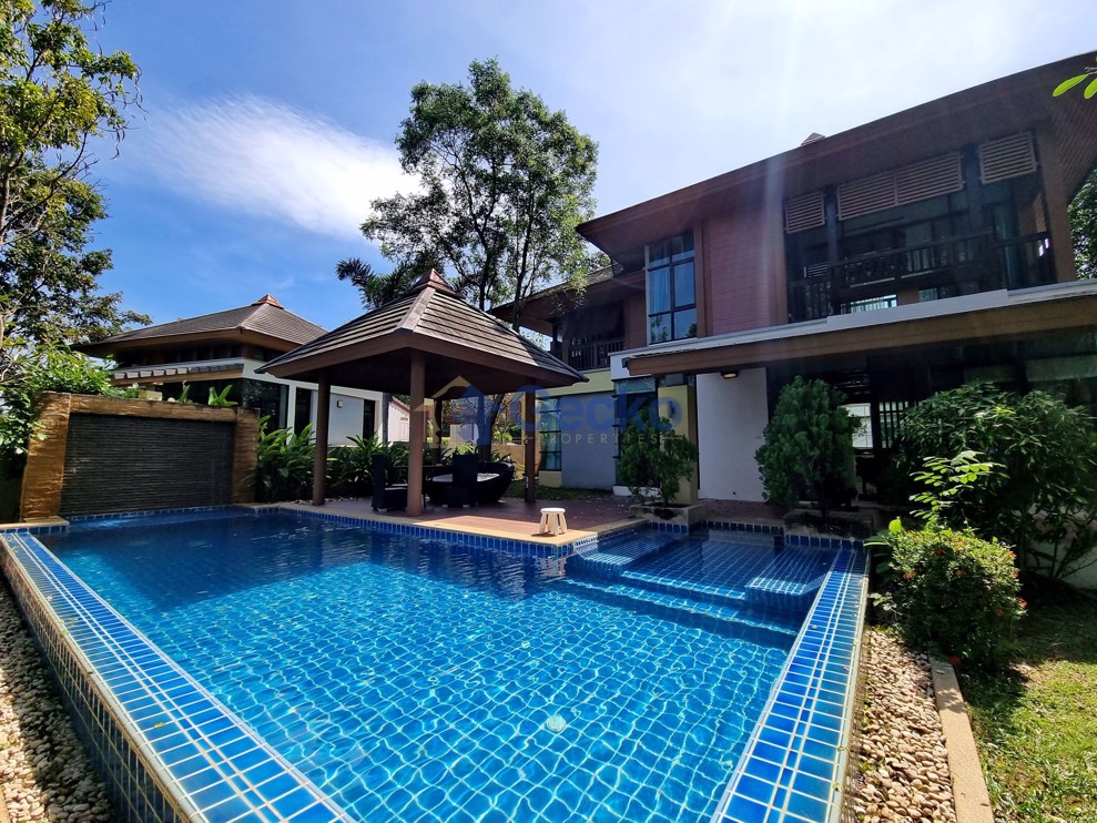 3 Bedrooms House in The Village At Horseshoe Point  East Pattaya H010323 (Photo 1)