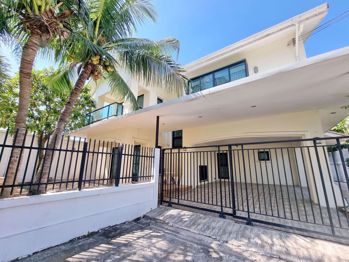 3 Bedrooms House in Baan Fah Rim Haad  Jomtien H010337