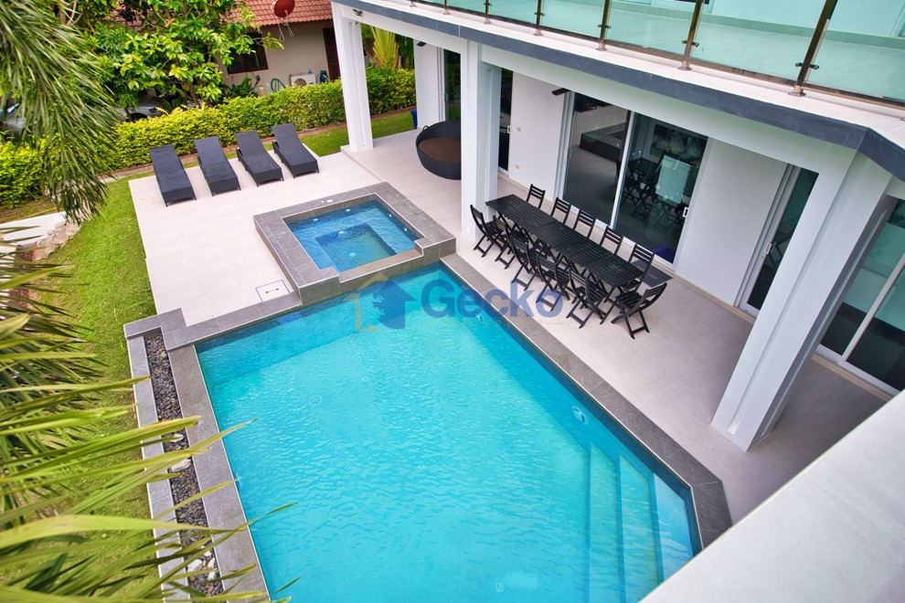 5 Bedrooms House in Phoenix Golf Course  Huay Yai H007282 (Photo 3)