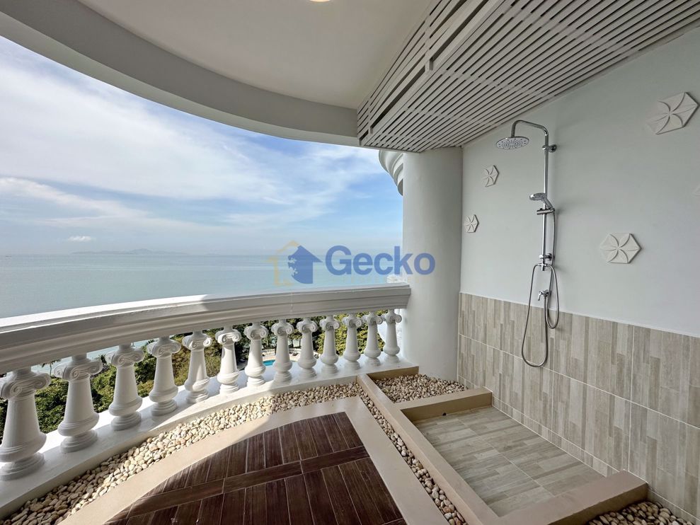 3 Bedrooms Condo in Park Beach  Wongamat C010361 (Photo 1)
