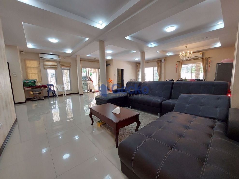 3 ห้องนอน บ้าน in โชคชัย วิลเลจ 7  พัทยาตะวันออก H010383 (Photo 3)