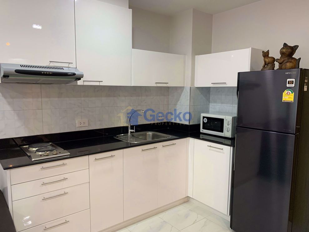 1 Bedroom Condo in The Urban Central Pattaya C010390 (Photo 3)