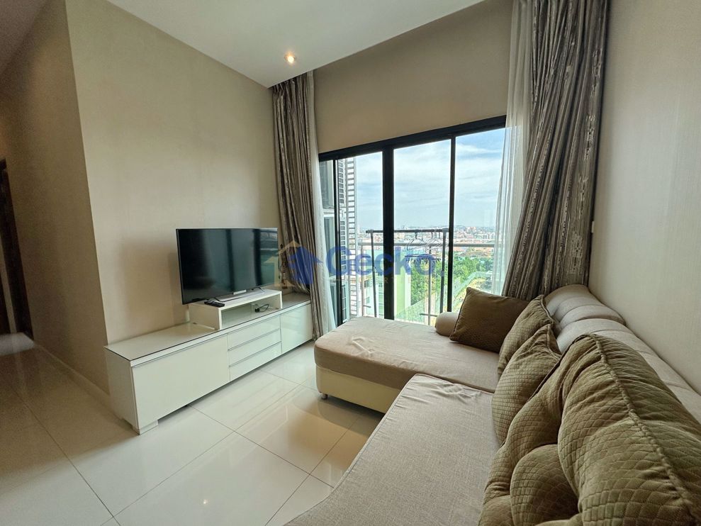 2 Bedrooms Condo in The Axis  South Pattaya C010410 (Photo 2)
