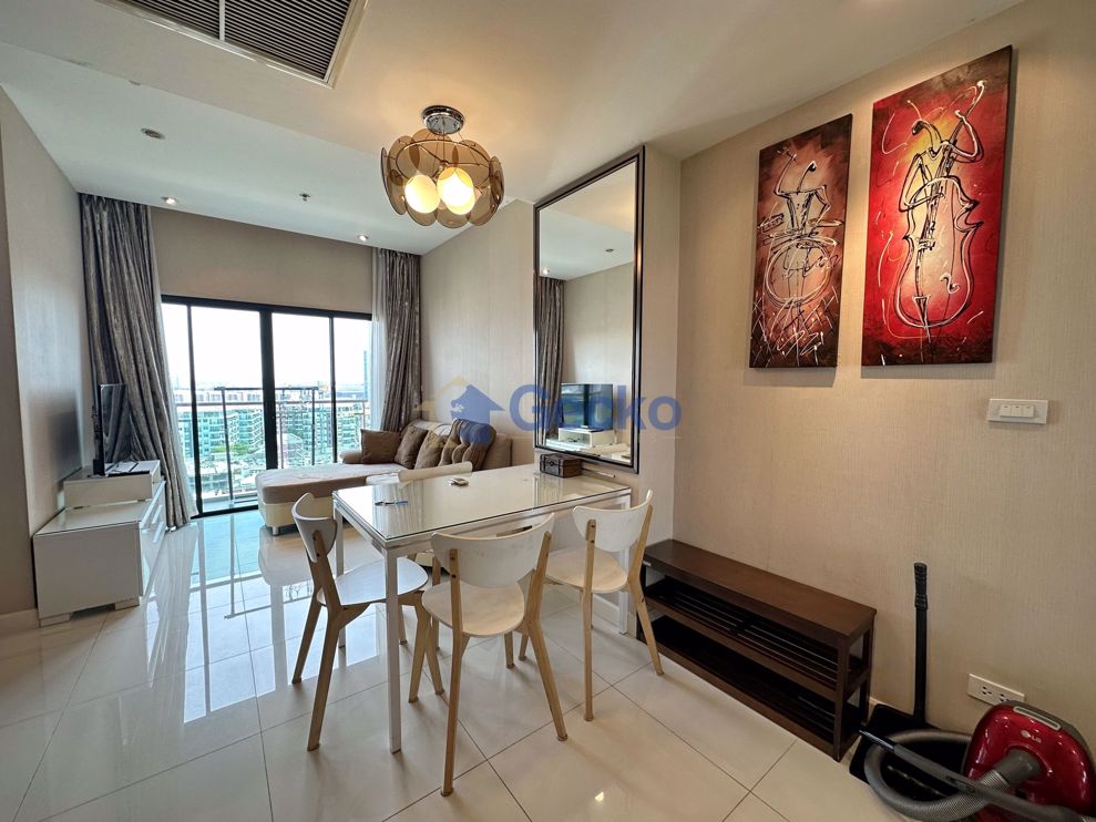 2 Bedrooms Condo in The Axis  South Pattaya C010410 (Photo 3)