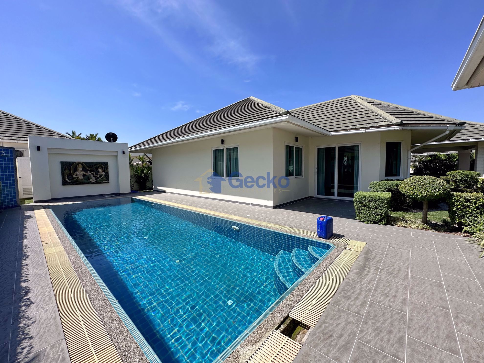 3 Bedrooms House in Green Field Villas 4  East Pattaya H008481