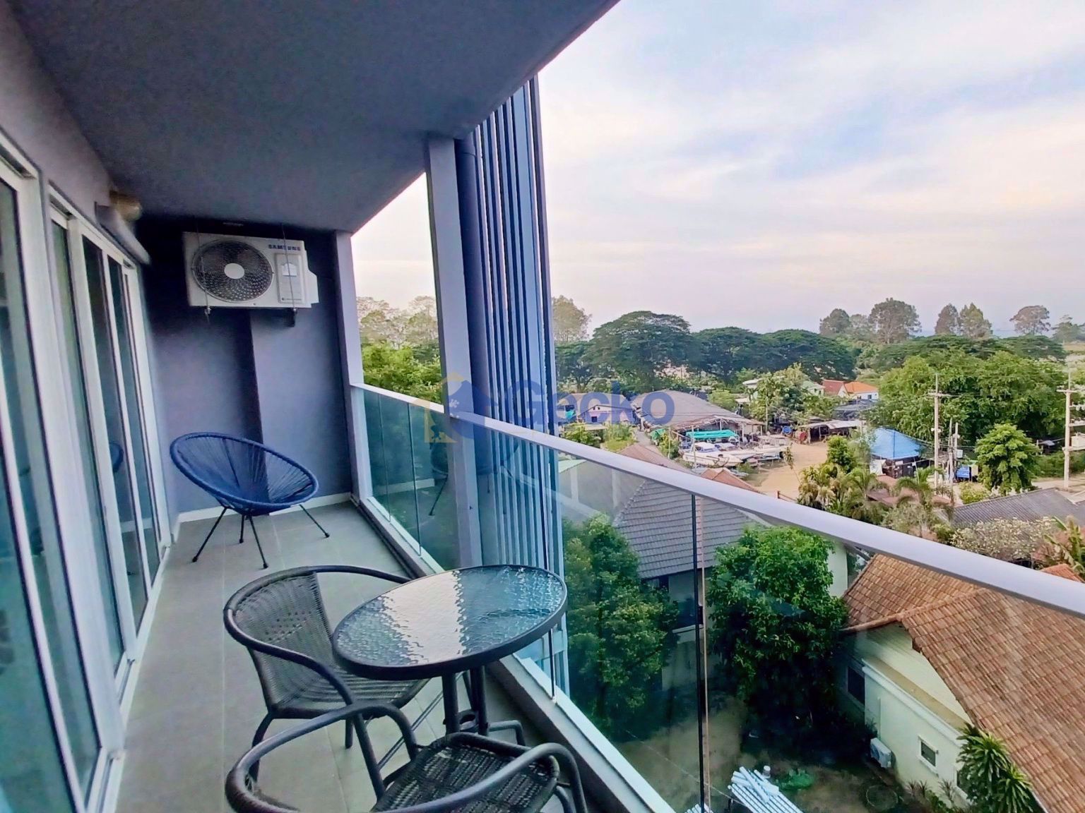 2 Bedrooms Condo in Sea Saran Condo Bang Saray C010419