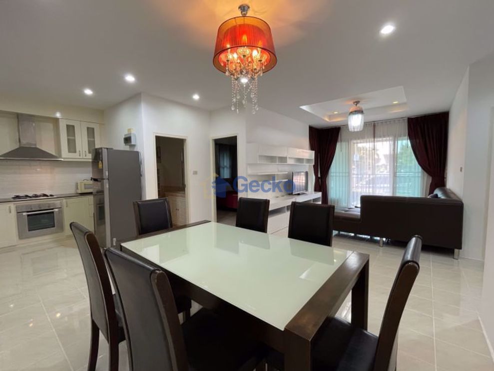 3 Bedrooms House in Ruen Pisa Village   East Pattaya H010441 (Photo 3)