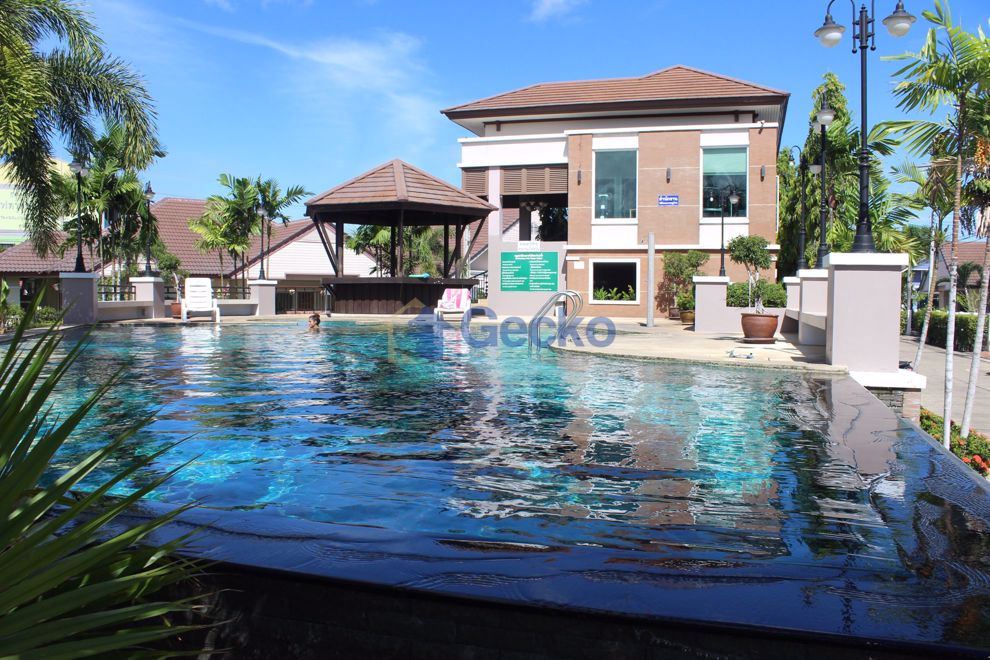 3 Bedrooms House in Ruen Pisa Village   East Pattaya H010441 (Photo 1)