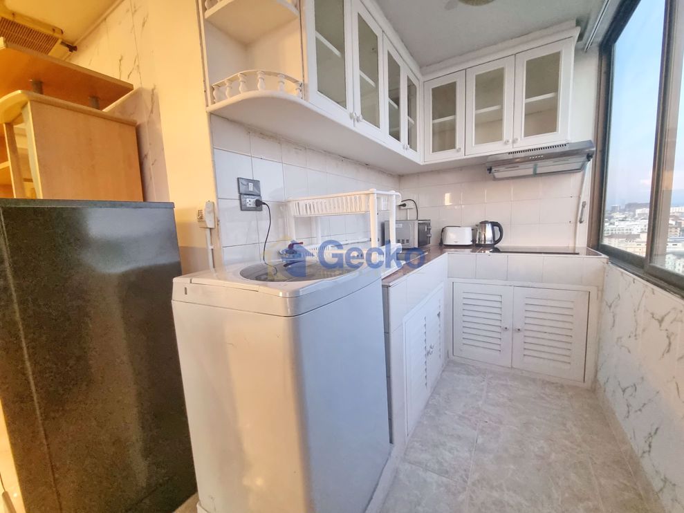 2 Bedrooms Condo in Center Condotel South Pattaya C010464 (Photo 2)