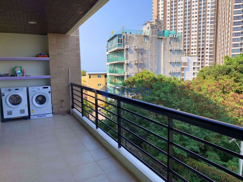 3 ห้องนอน คอนโดมิเนี่ยม in Regent Pratumnak พัทยาใต้ C010469 (Cover Photo)