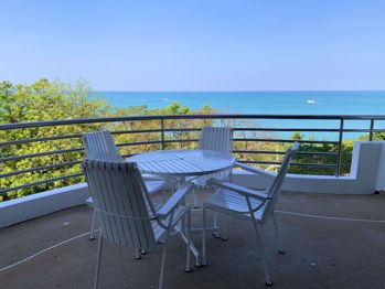 3 Bedrooms Condo in Royal Cliff Garden Pratumnak C010477