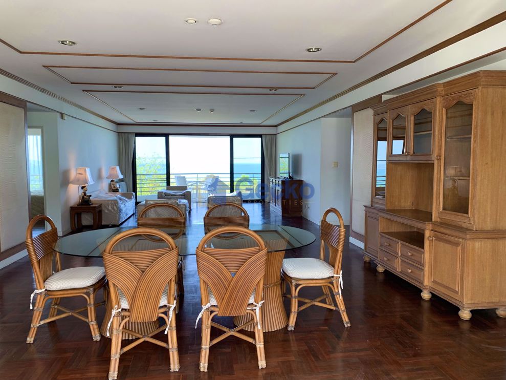 3 Bedrooms Condo in Royal Cliff Garden Pratumnak C010477 (Photo 3)