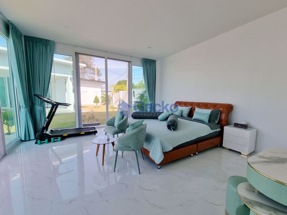 5 ห้องนอน บ้าน  พัทยาตะวันออก H010492 (Photo 4)