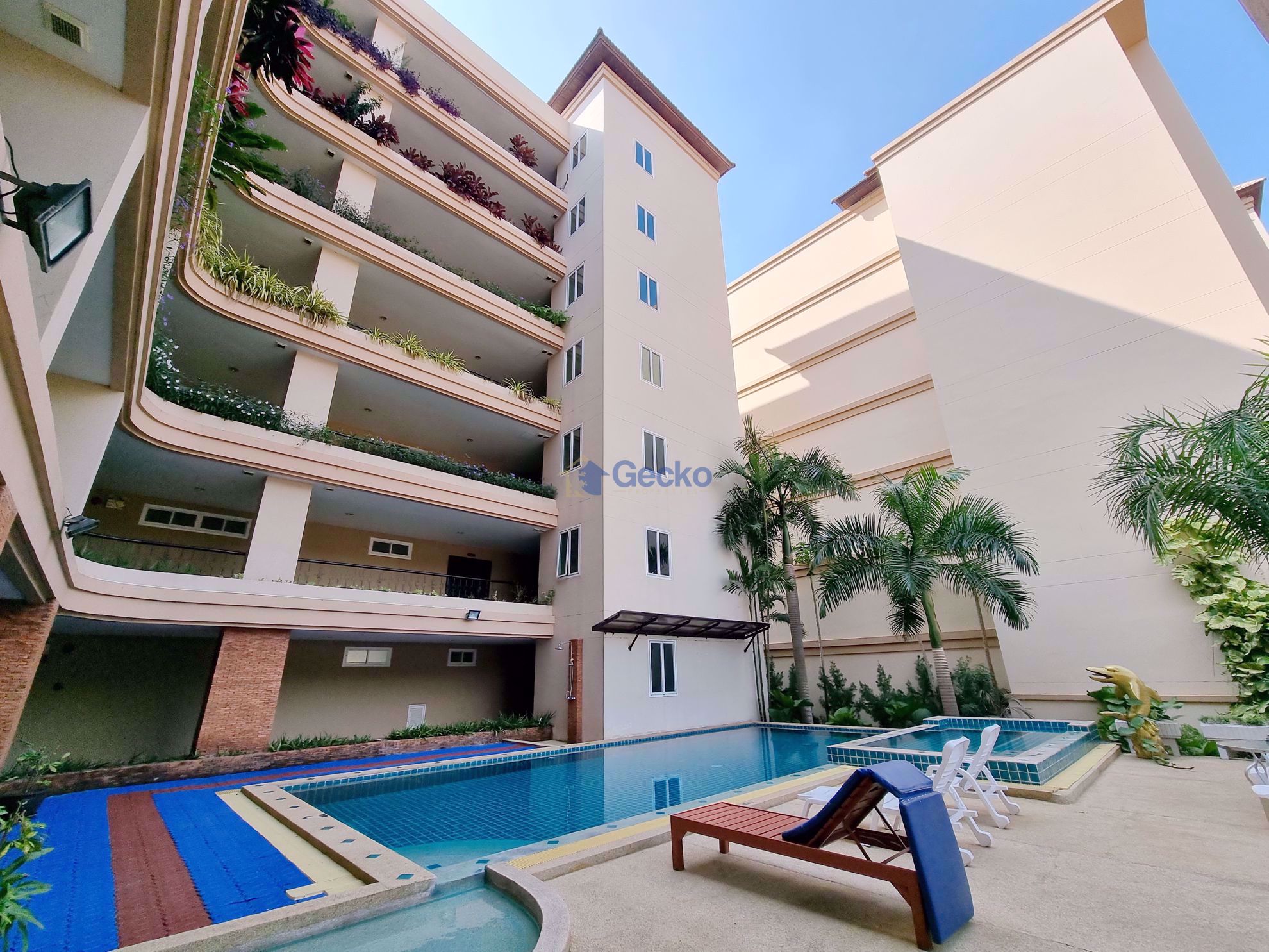 2 ห้องนอน คอนโดมิเนี่ยม in Executive Residence 4 พระตำหนัก C010496