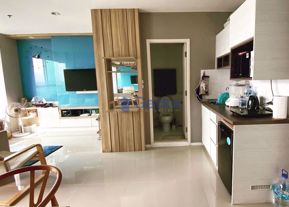 2 Bedrooms Condo in Lumpini Seaview Jomtien Jomtien C010500 (Photo 1)