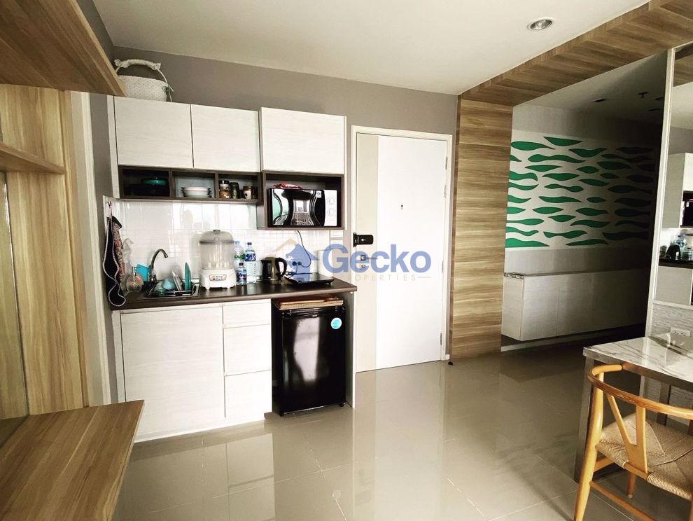 2 Bedrooms Condo in Lumpini Seaview Jomtien Jomtien C010500 (Photo 2)