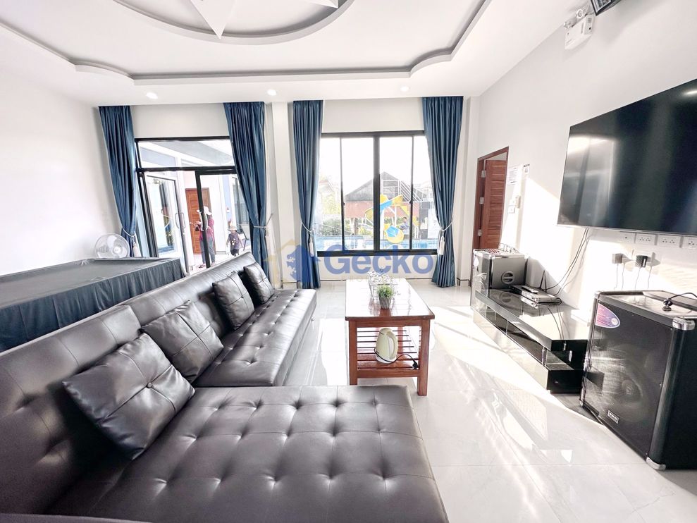 3 ห้องนอน บ้าน  พัทยาตะวันออก H010502 (Photo 2)