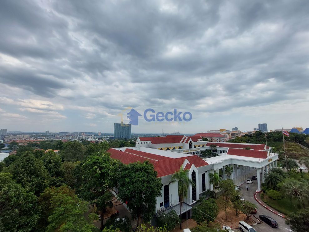 2 Bedrooms Condo in Treetops Pattaya South Pattaya C008497 (Photo 1)