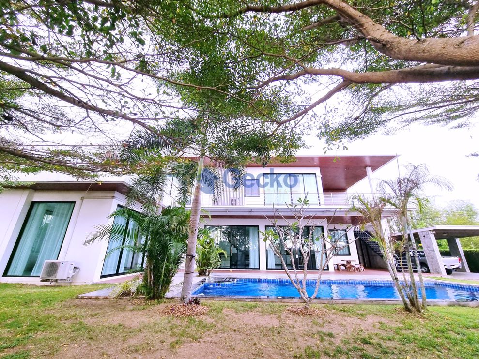 3 Bedrooms House  East Pattaya H008528 (Photo 2)