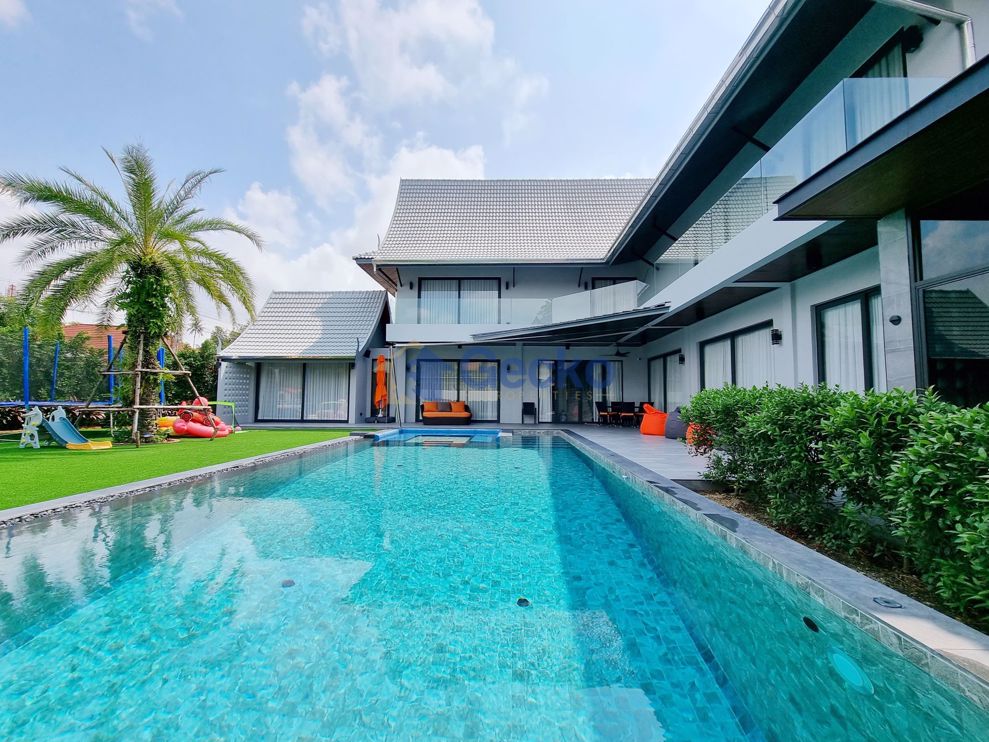 5 ห้องนอน บ้าน in ล้านนา วิลล่า  พัทยาตะวันออก H010542 (Photo 2)