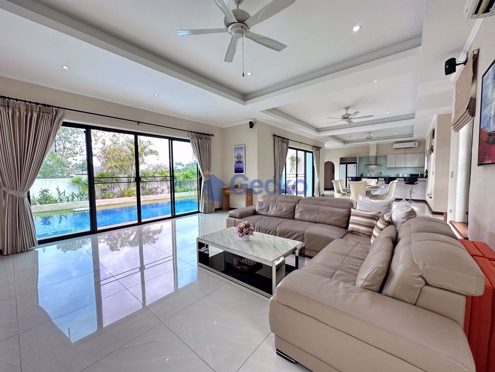 4 ห้องนอน บ้าน เข้า ซานต้ามาเรีย  พัทยาตะวันออก H002735 (Photo 3)