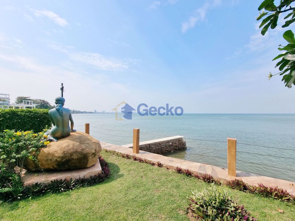 1 Bedroom Condo in Paradise Ocean View Bang Lamung C010573 (Photo 2)
