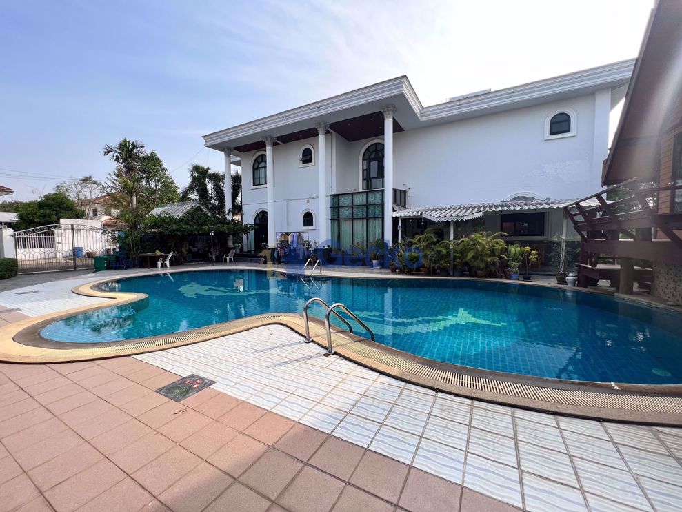6 ห้องนอน บ้าน  พัทยาตะวันออก H010575 (Cover Photo)
