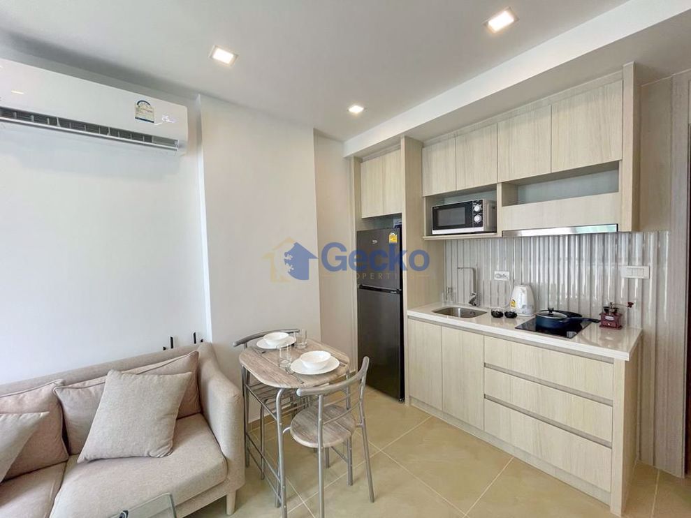 Studio Condo in City Garden Olympus South Pattaya C010576 (Photo 2)