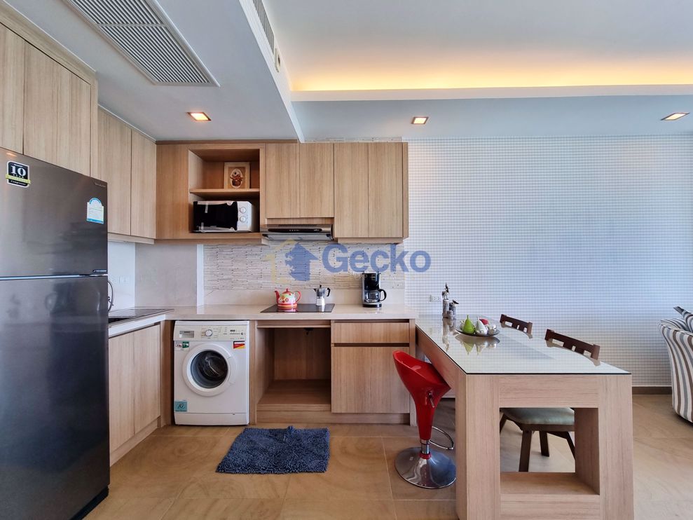 1 ห้องนอน คอนโดมิเนี่ยม in Paradise Ocean View บางละมุง C010579 (Photo 2)